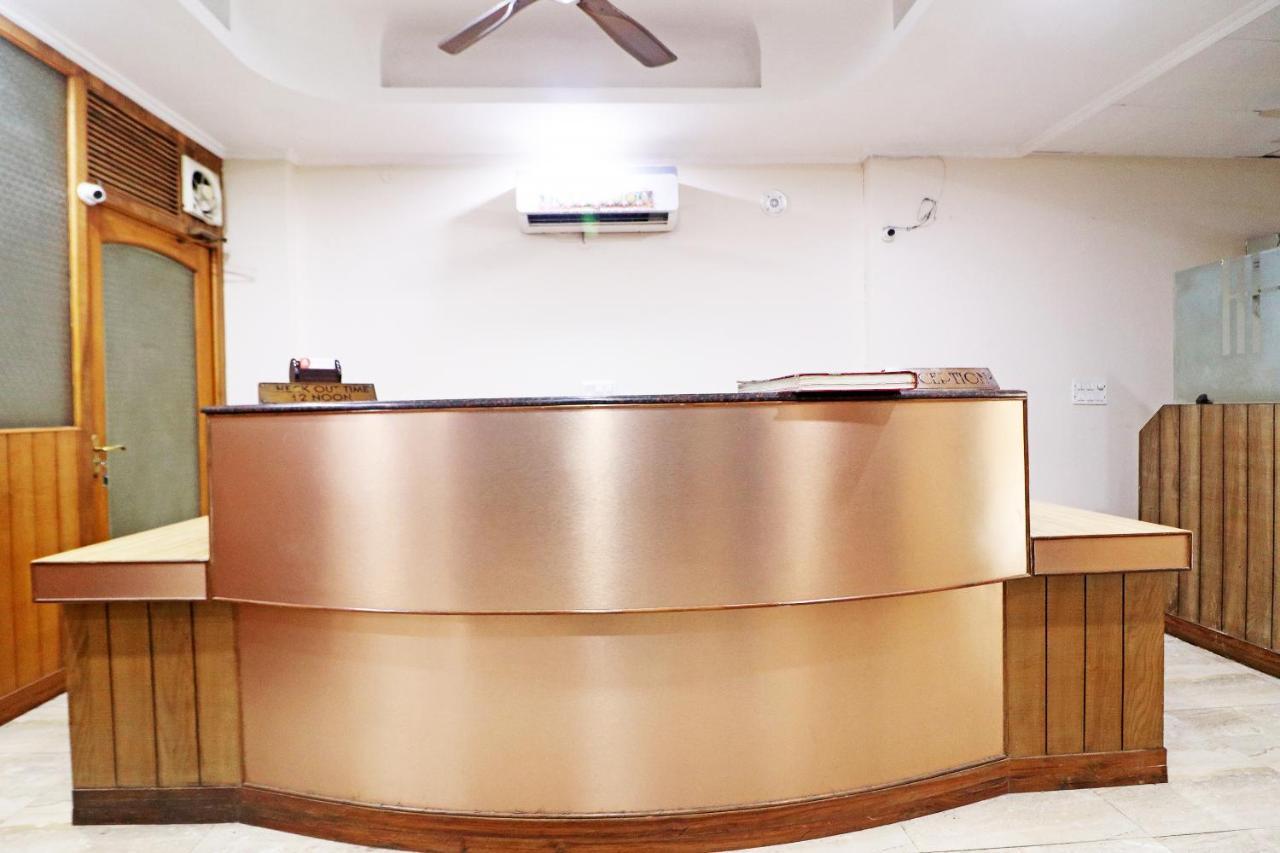 Hotel Westend Holiday Home 5 Mint From Nizamuddin Railway Station Neu-Delhi Exterior foto