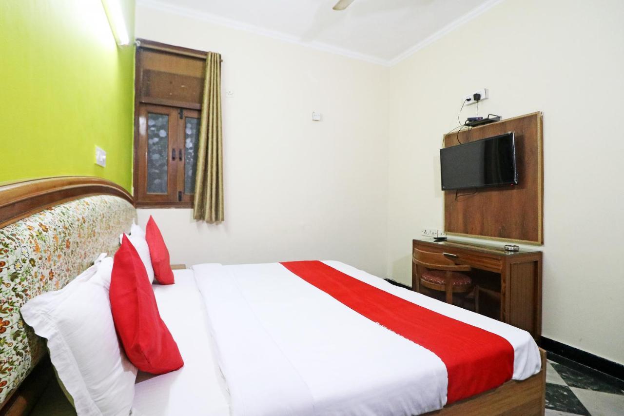 Hotel Westend Holiday Home 5 Mint From Nizamuddin Railway Station Neu-Delhi Exterior foto