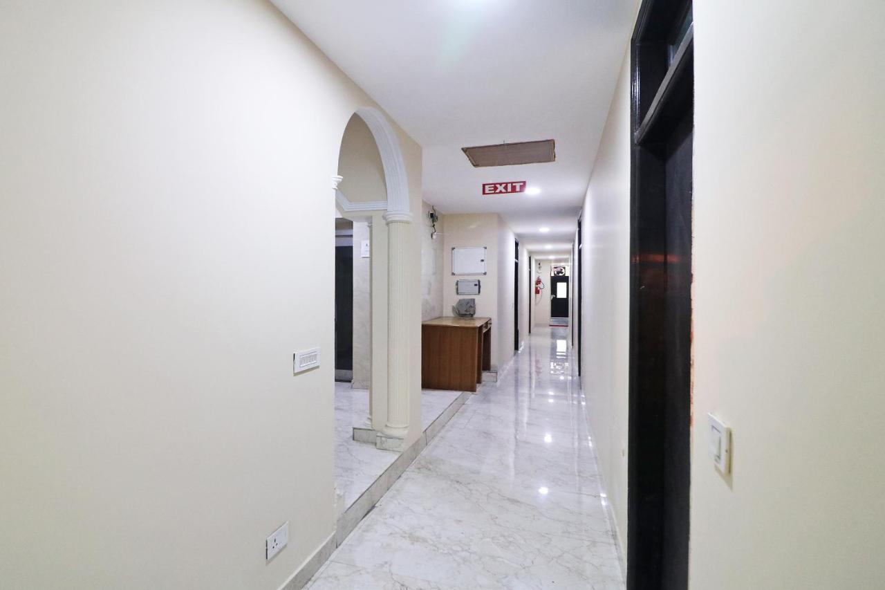 Hotel Westend Holiday Home 5 Mint From Nizamuddin Railway Station Neu-Delhi Exterior foto