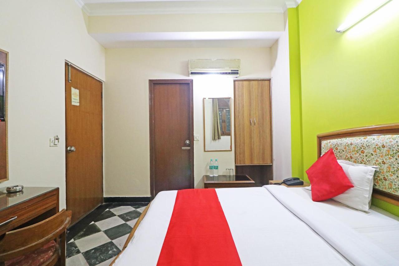 Hotel Westend Holiday Home 5 Mint From Nizamuddin Railway Station Neu-Delhi Exterior foto